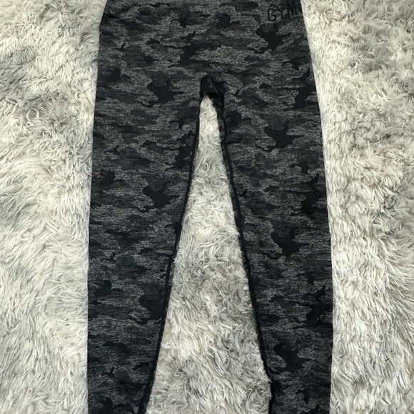 Gymshark Adapt camo seamless leggings Black, Size Large. Scrunch butt. - Picture 2 of 2